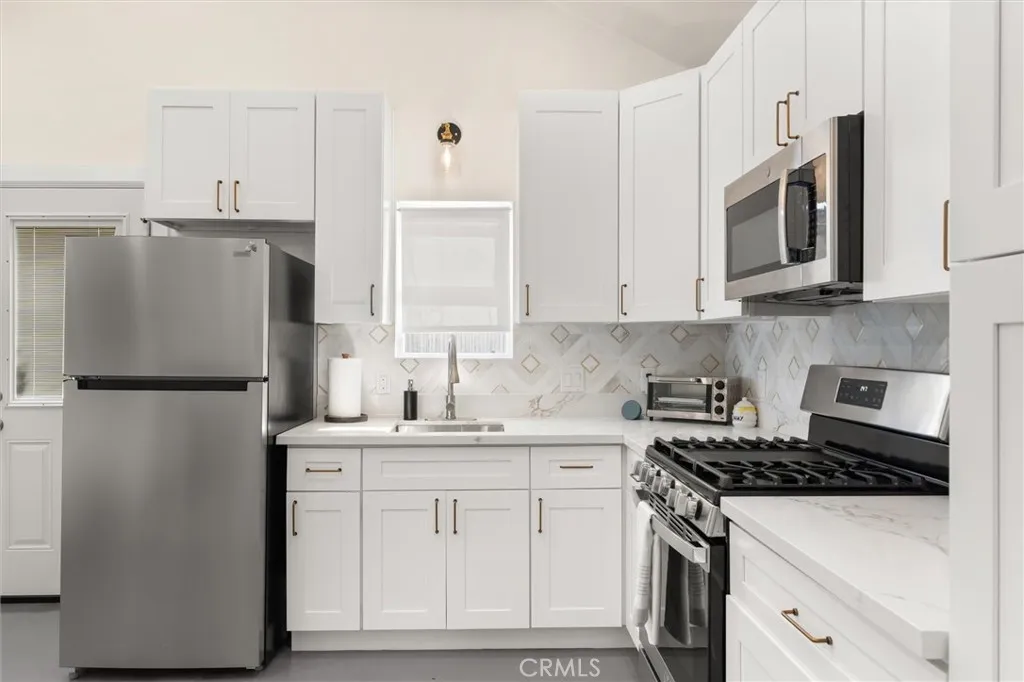 Additional image 33 of 3903 W 59th Place, Los Angeles, CA 90043