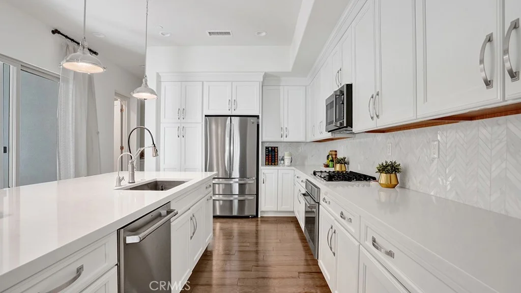 111 Frame, Irvine, CA 92618 photo 4