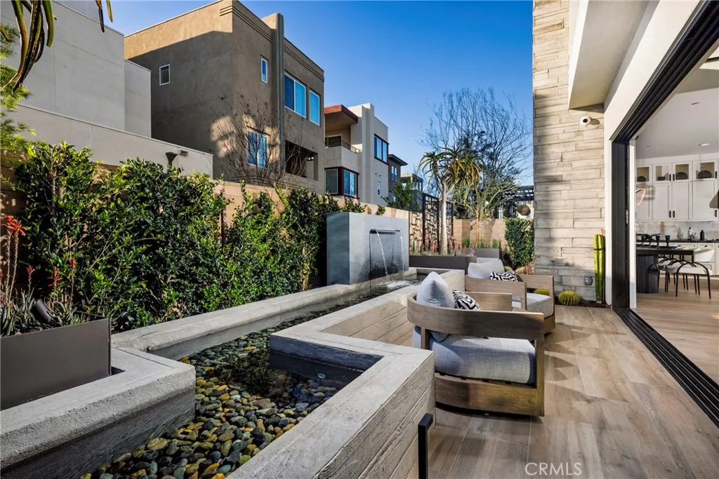 Additional image 18 of 113 Apron, Irvine, CA 92618