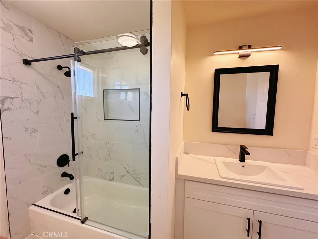 1226 W 66th Street, Los Angeles, CA 90044