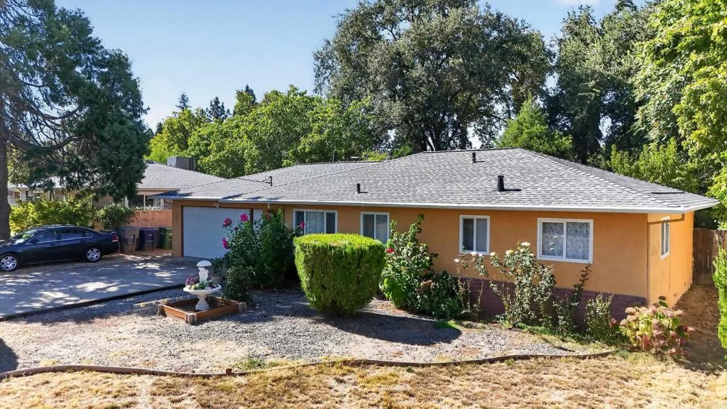4398 E Bonnyville Road, Redding, CA 96001