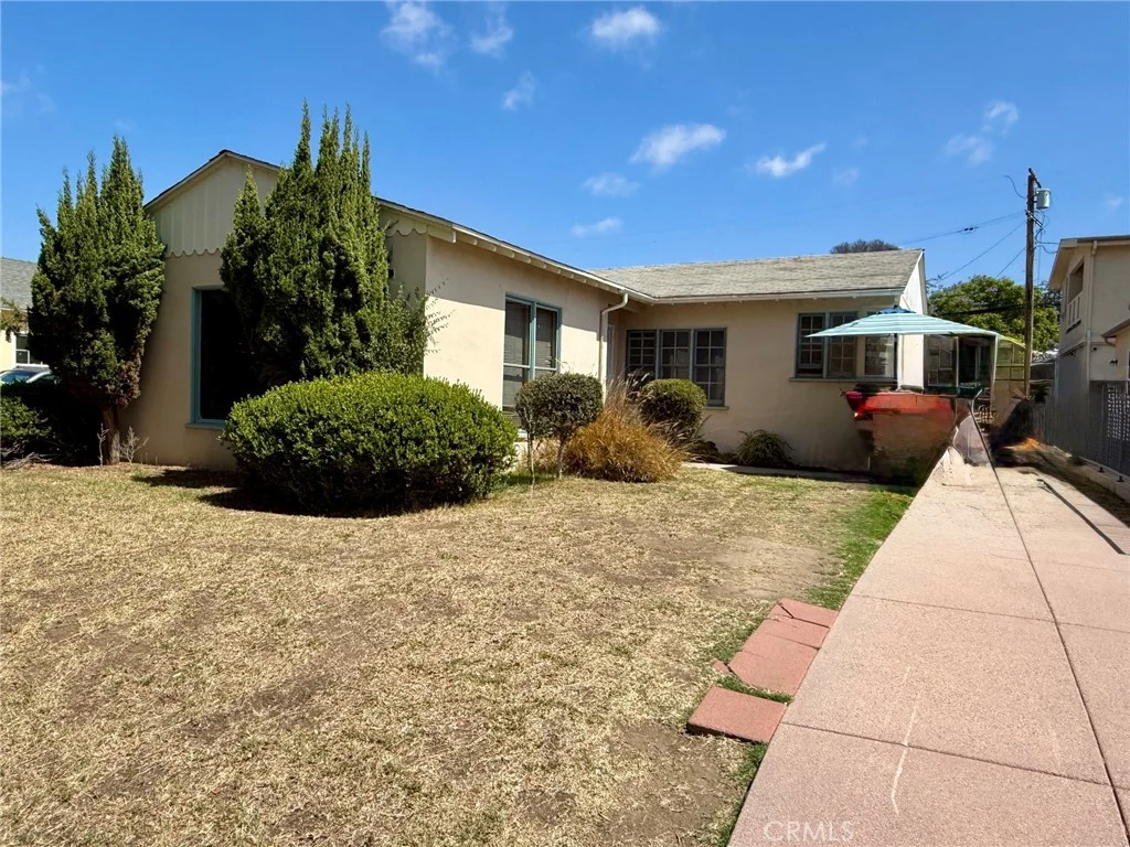 3246 Cerritos Ave, Signal Hill, CA 90755