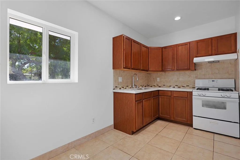 5794 Fairhaven Avenue, Woodland Hills, CA 91367