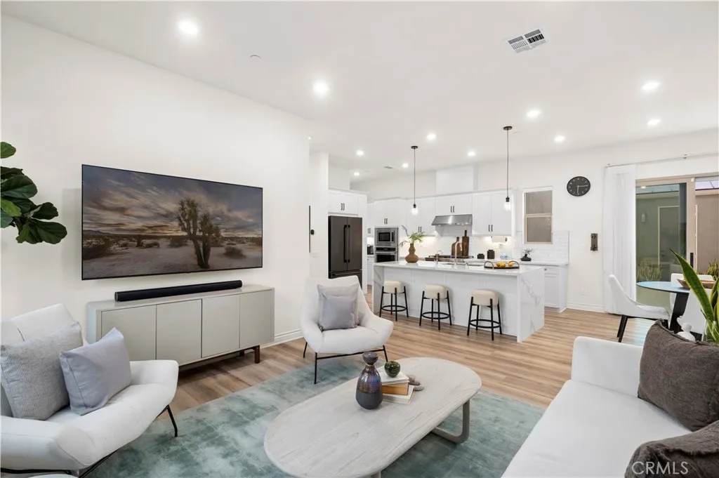 Additional image 76 of 120 Frame, Irvine, CA 92618