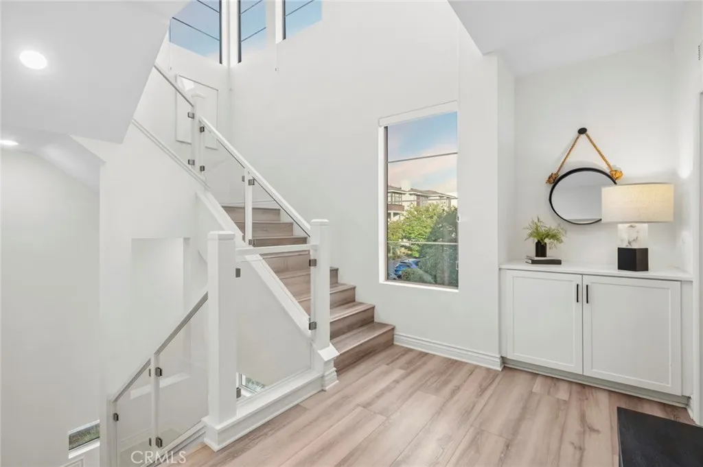 Additional image 100 of 120 Frame, Irvine, CA 92618
