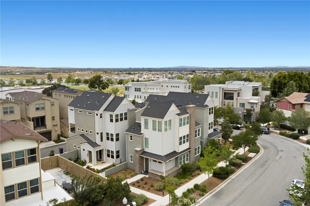 Additional image 46 of 120 Frame, Irvine, CA 92618