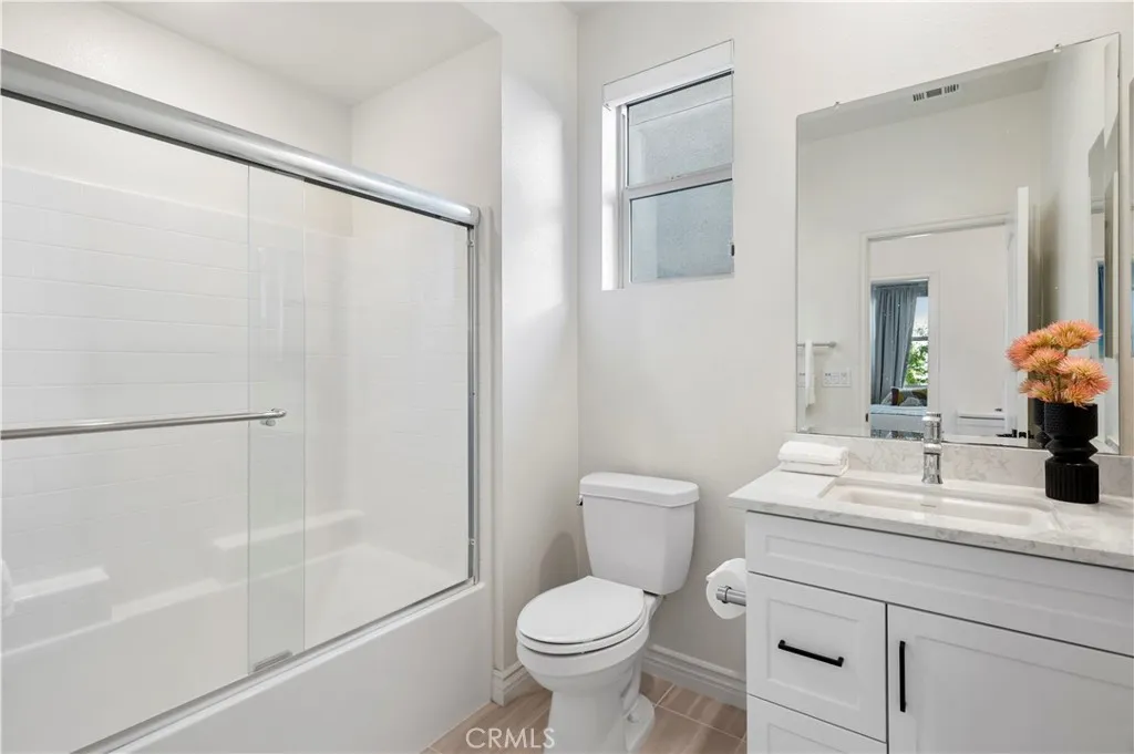 Additional image 98 of 120 Frame, Irvine, CA 92618