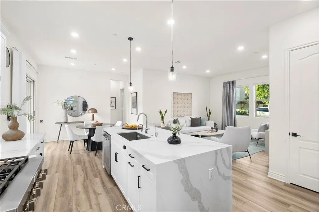 Additional image 80 of 120 Frame, Irvine, CA 92618