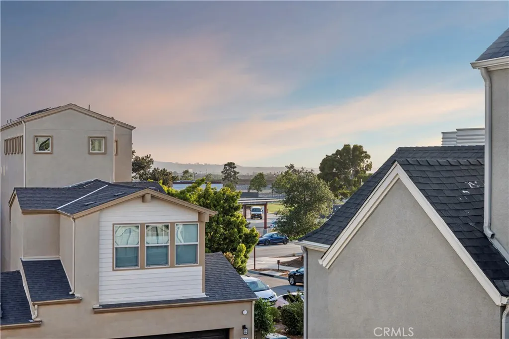 Additional image 112 of 120 Frame, Irvine, CA 92618