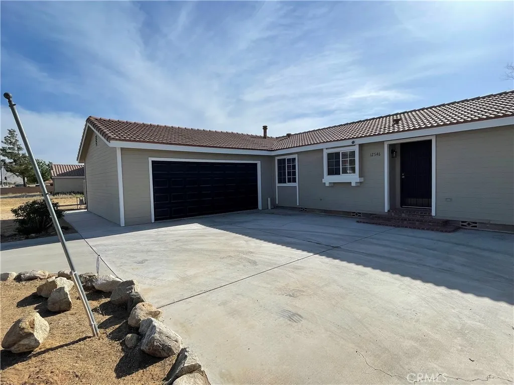 Additional image 54 of 12546 Navajo Rd, Apple Valley, CA 92308