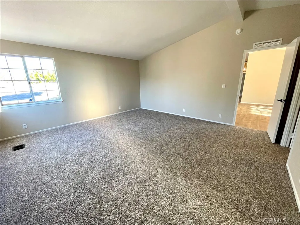 Additional image 8 of 12546 Navajo Rd, Apple Valley, CA 92308