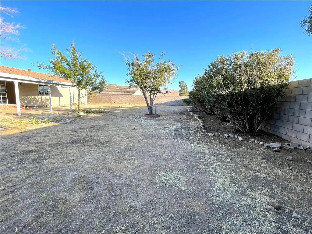 Additional image 16 of 12546 Navajo Rd, Apple Valley, CA 92308
