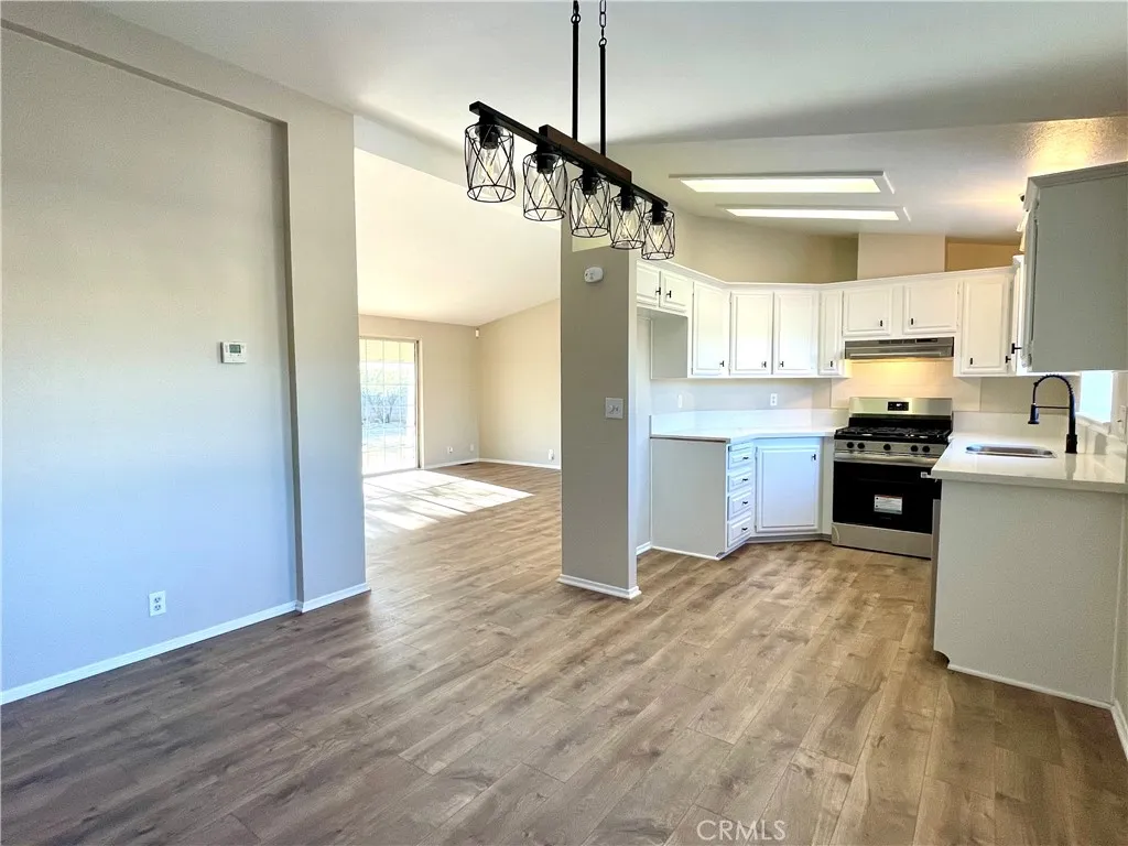 Additional image 33 of 12546 Navajo Rd, Apple Valley, CA 92308