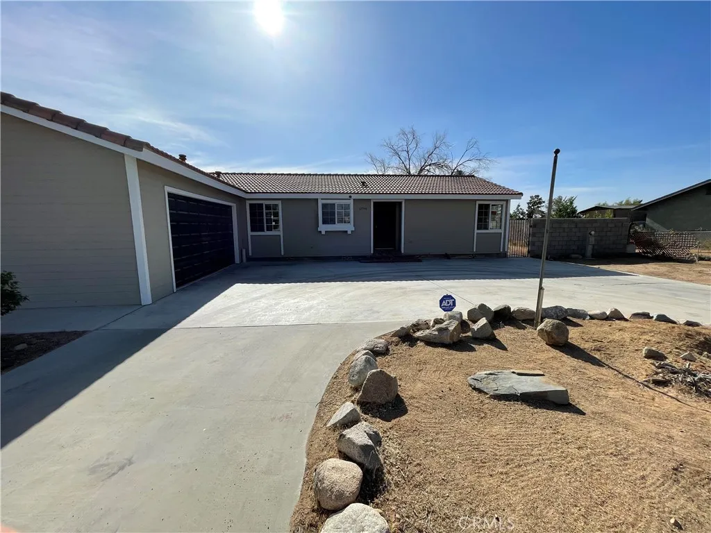 Additional image 50 of 12546 Navajo Rd, Apple Valley, CA 92308