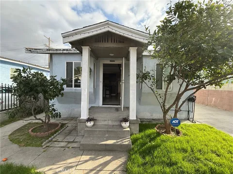1328 W 67th Street, Los Angeles, CA 90044 - MLS#: MB25041539