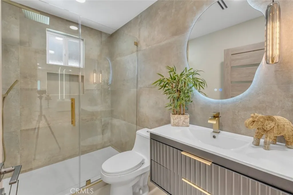 Additional image 89 of 7115 Matilija Avenue, Van Nuys, CA 91405