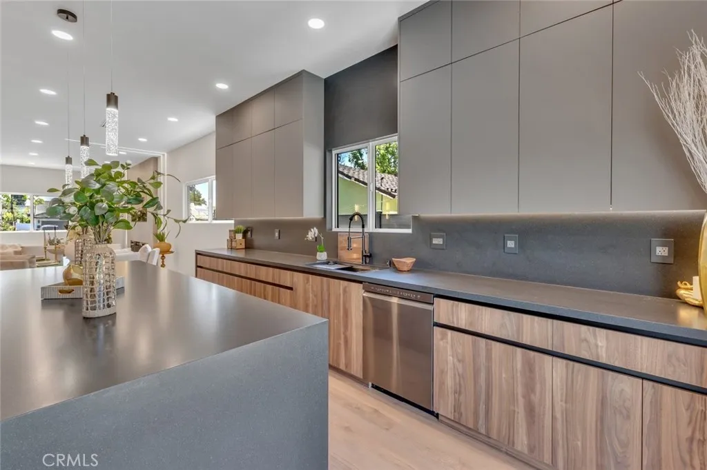 Additional image 83 of 7115 Matilija Avenue, Van Nuys, CA 91405