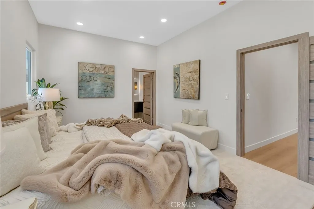Additional image 93 of 7115 Matilija Avenue, Van Nuys, CA 91405
