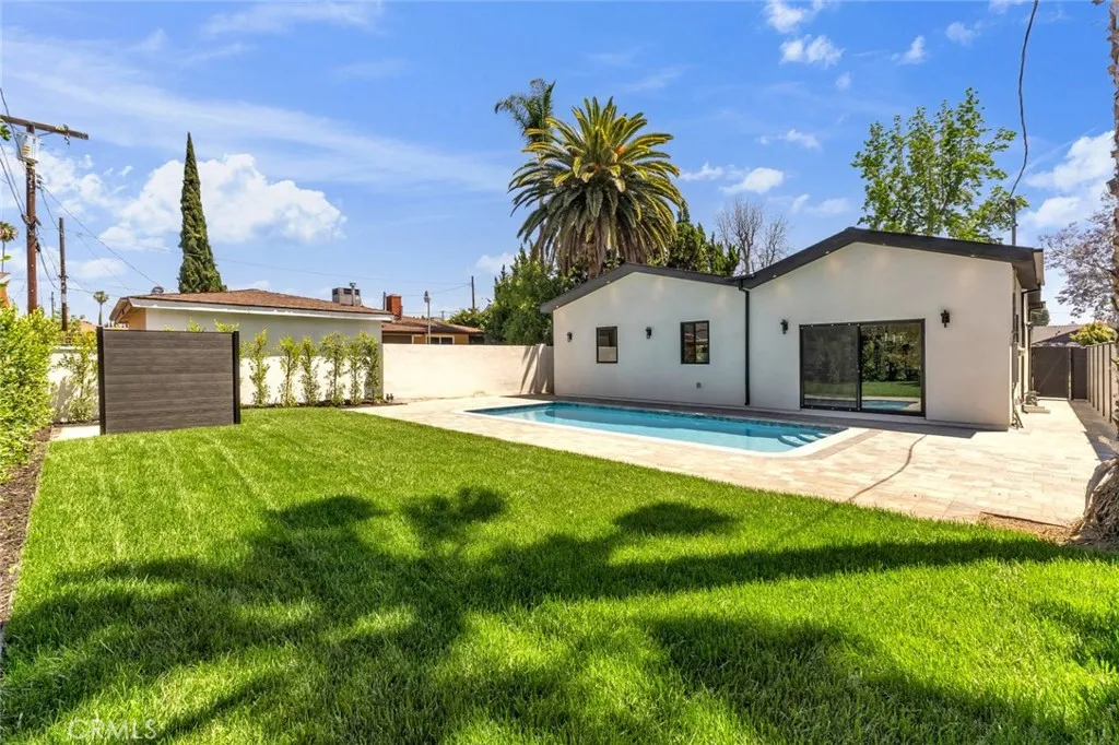 Additional image 101 of 7115 Matilija Avenue, Van Nuys, CA 91405