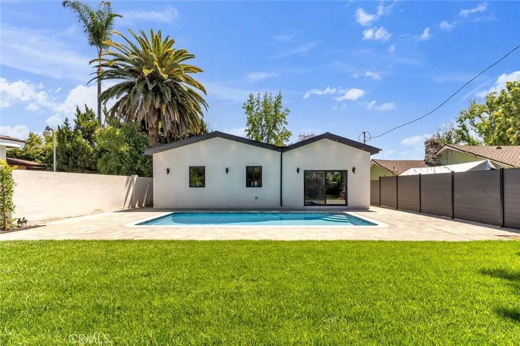 Additional image 103 of 7115 Matilija Avenue, Van Nuys, CA 91405