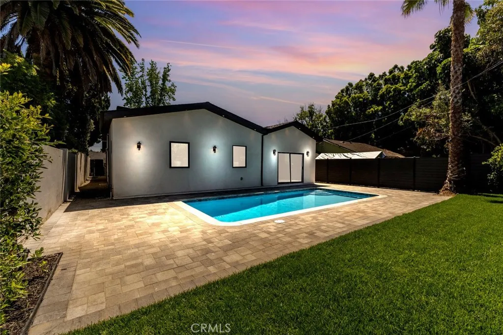 Additional image 102 of 7115 Matilija Avenue, Van Nuys, CA 91405