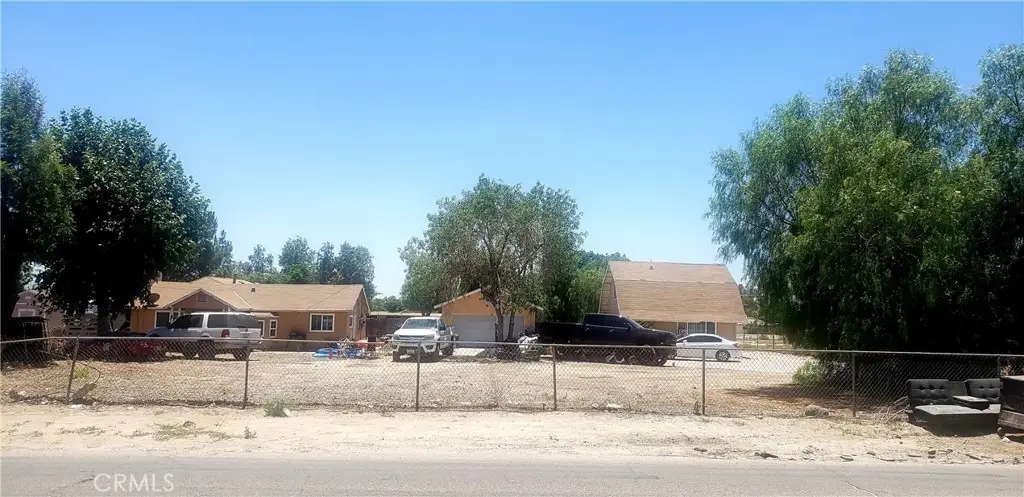 2325 W 1st Avenue, San Bernardino, CA 92407