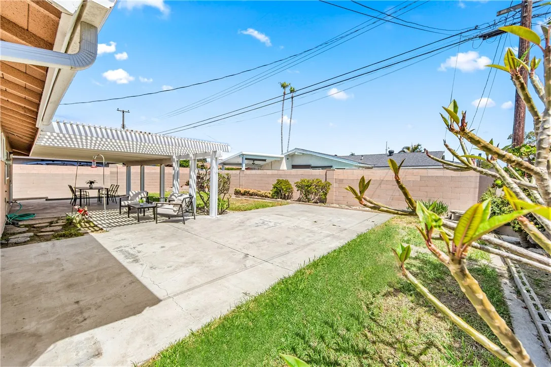 Additional image 95 of 11882 Bartlett St, Garden Grove, CA 92845