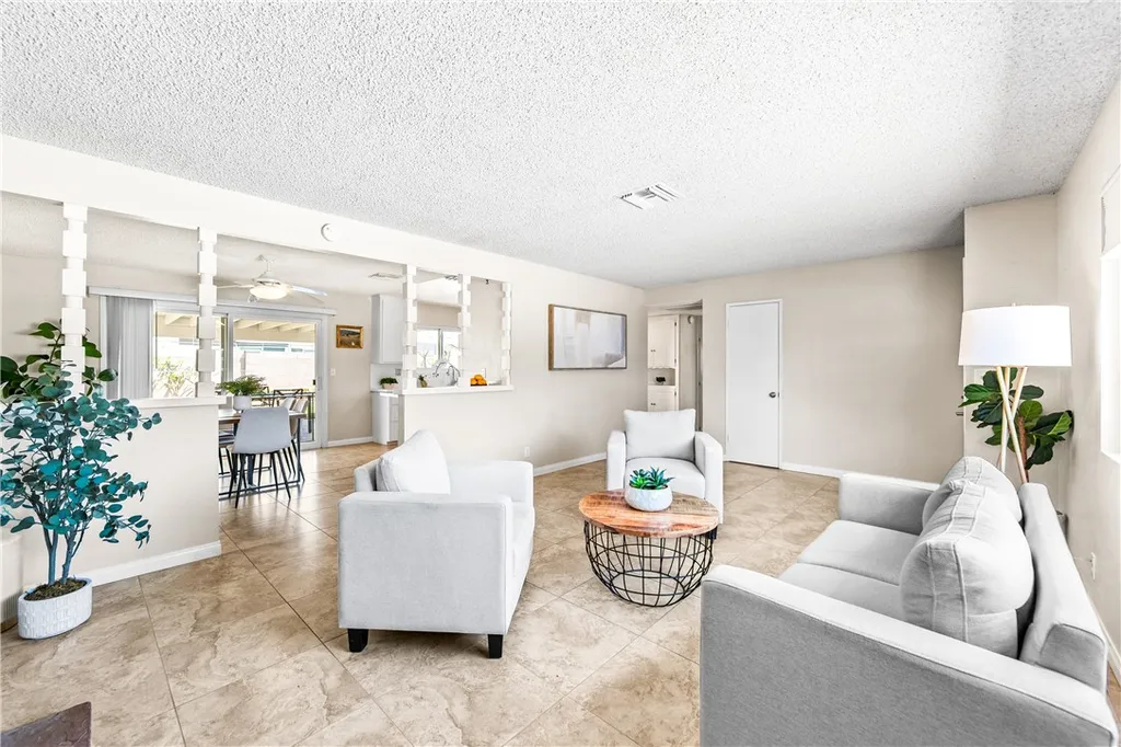 Additional image 5 of 11882 Bartlett St, Garden Grove, CA 92845