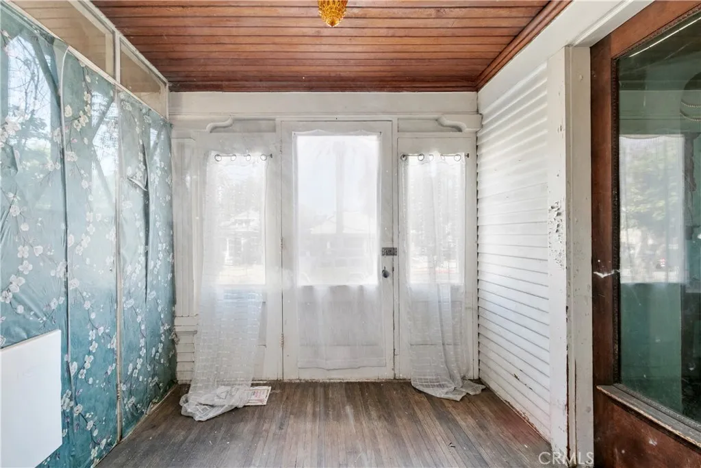 Additional image 16 of 3893 Pine Street, Riverside, CA 92501