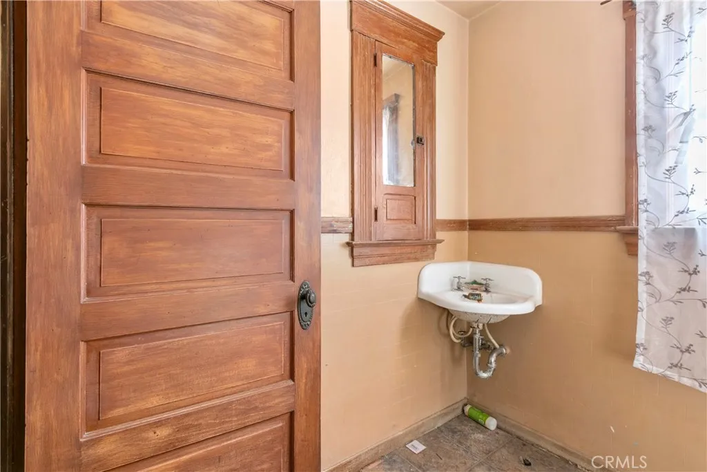 Additional image 18 of 3893 Pine Street, Riverside, CA 92501