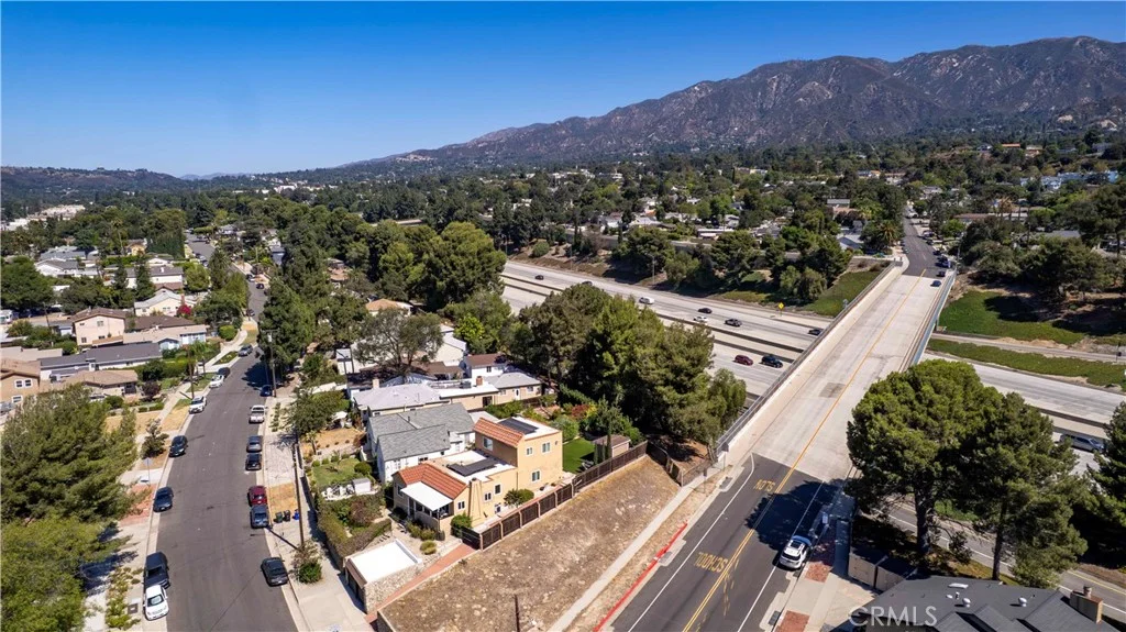 2389 Mayfield Ave, Montrose, CA 91020