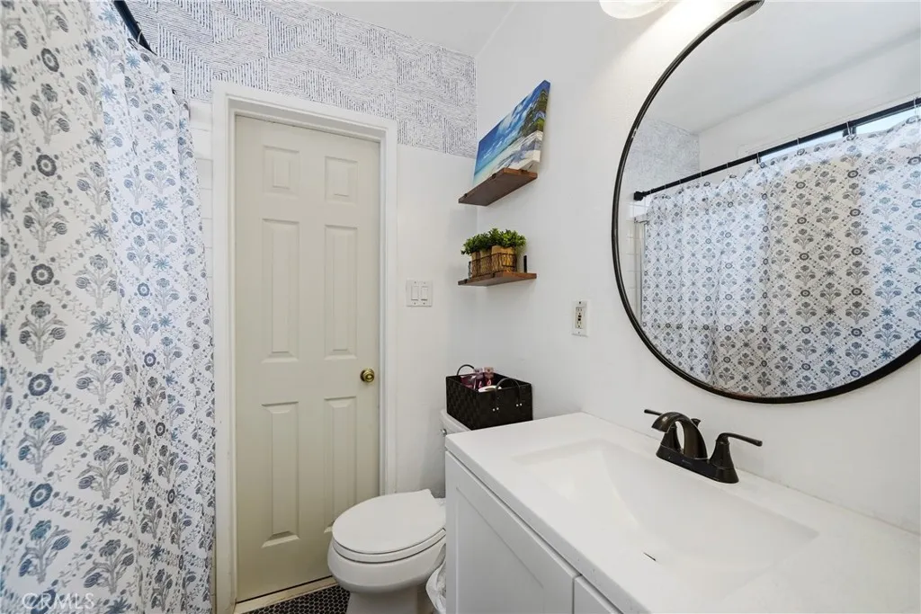 Additional image 38 of 80 W Arbor St, Long Beach, CA 90805