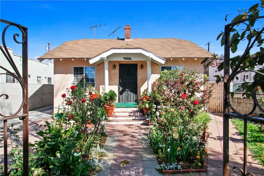 2656 S Cloverdale Avenue, Los Angeles, CA 90016