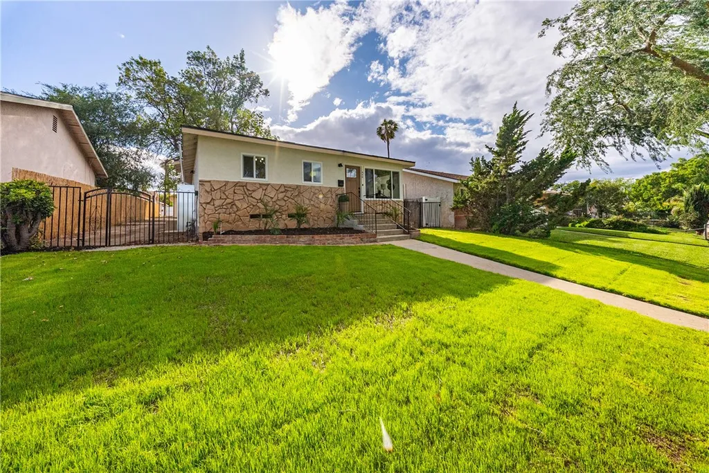 Additional image 3 of 946 Cedar Street, Corona, CA 92879