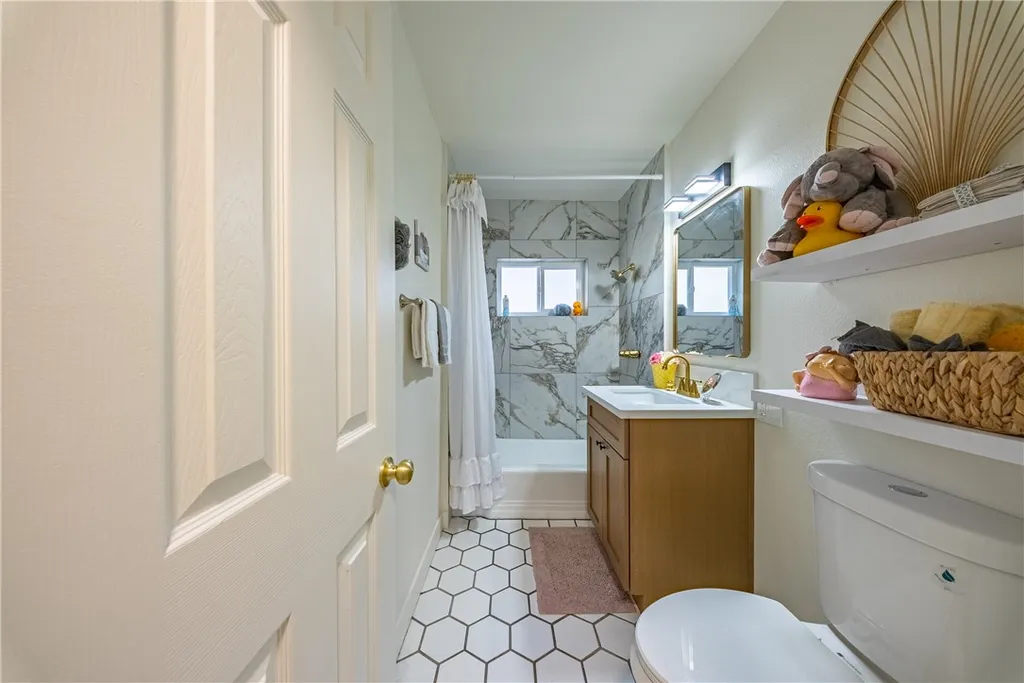 Additional image 13 of 946 Cedar Street, Corona, CA 92879