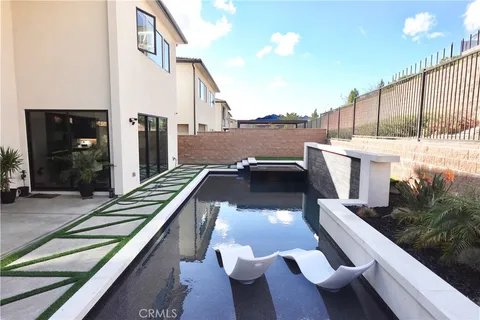 20551 W Hummingbird Court, Porter Ranch, CA MLS: PF25064608