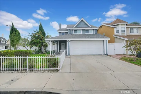 3028 Mary Cmn, Santa Ana, CA MLS: PW25048393