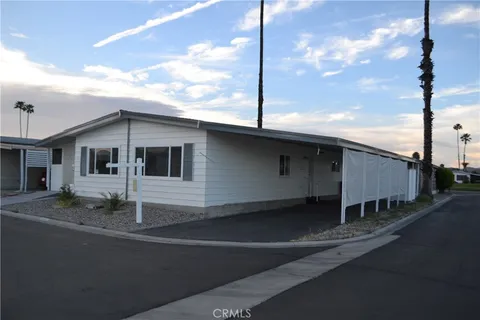 601 N Kirby Street Unit 33, Hemet, CA MLS: SW25078137