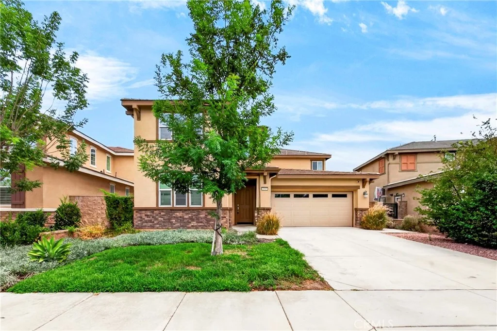 7989 Licorice Way, Fontana, CA 92336