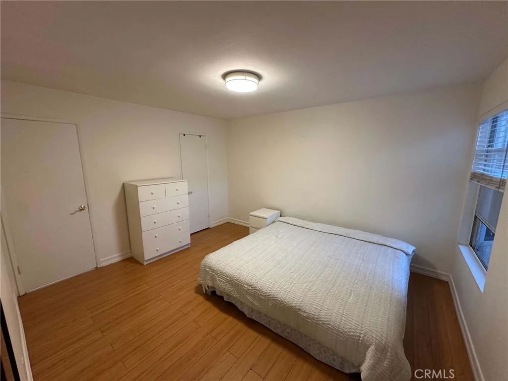 7641 Reseda Blvd, Reseda, CA 91335