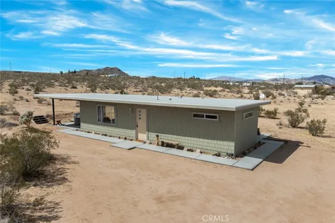 2570 N Deer Trail, Landers, CA MLS: JT25078297