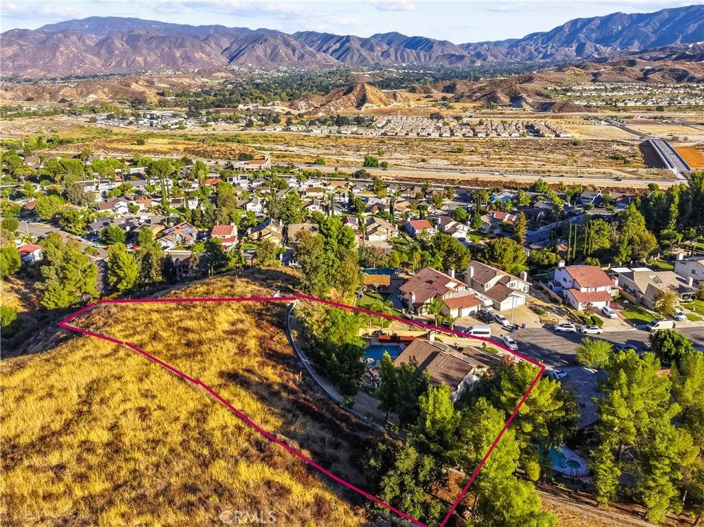 28083 Valcour Drive, Canyon Country, CA 91387