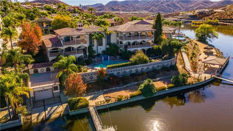 21990 Village Way, Canyon Lake, CA MLS: SW25007596