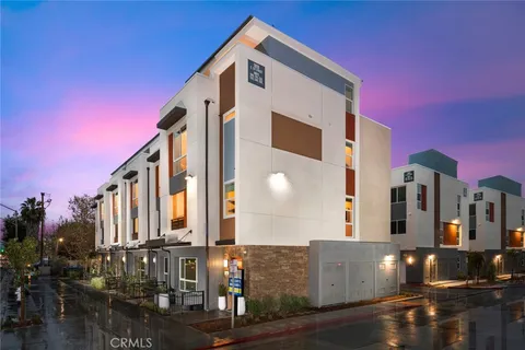 1810 E. 1st Street Unit 130, Santa Ana, CA MLS: OC25058296