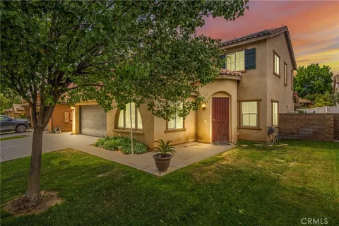 10114 Oporto Way, Bakersfield, CA MLS: SR25105160