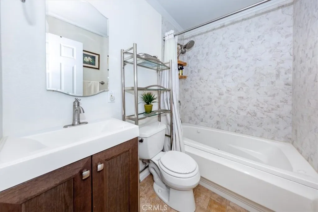 Additional image 14 of 23000 Lull Street, Canoga Park, CA 91304