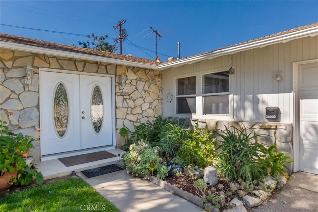 Additional image 4 of 23000 Lull Street, Canoga Park, CA 91304