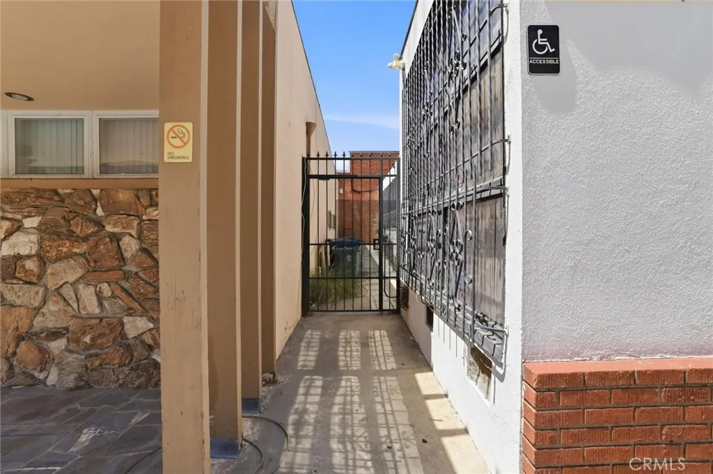 Additional image 14 of 105 S Locust Street, Inglewood, CA 90301