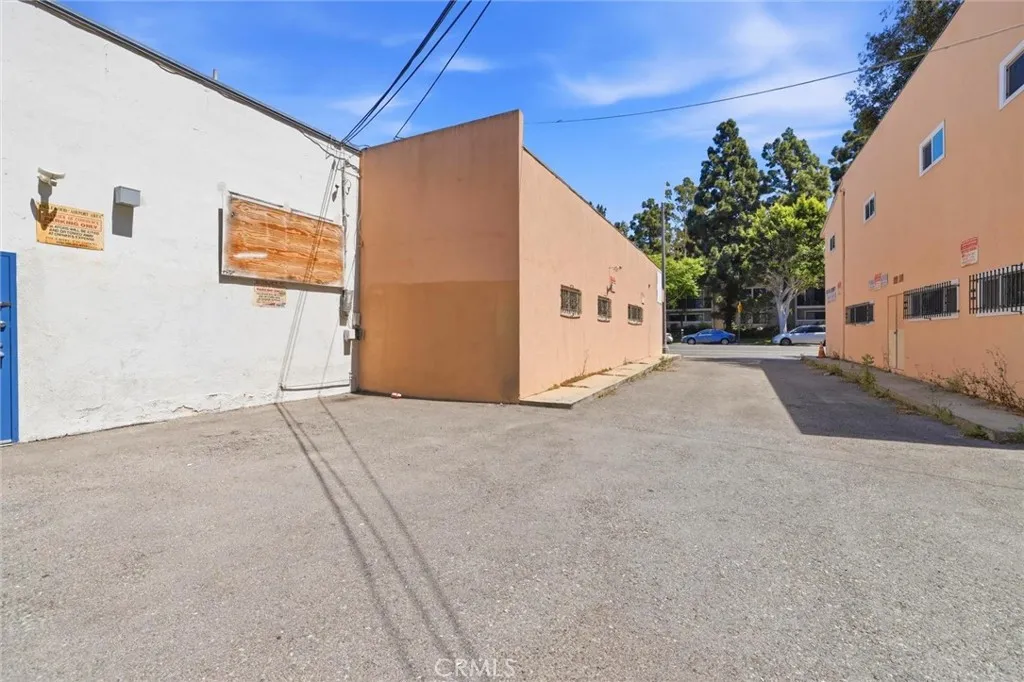 Additional image 11 of 105 S Locust Street, Inglewood, CA 90301