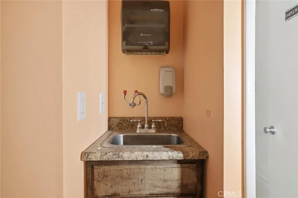 Additional image 88 of 105 S Locust Street, Inglewood, CA 90301